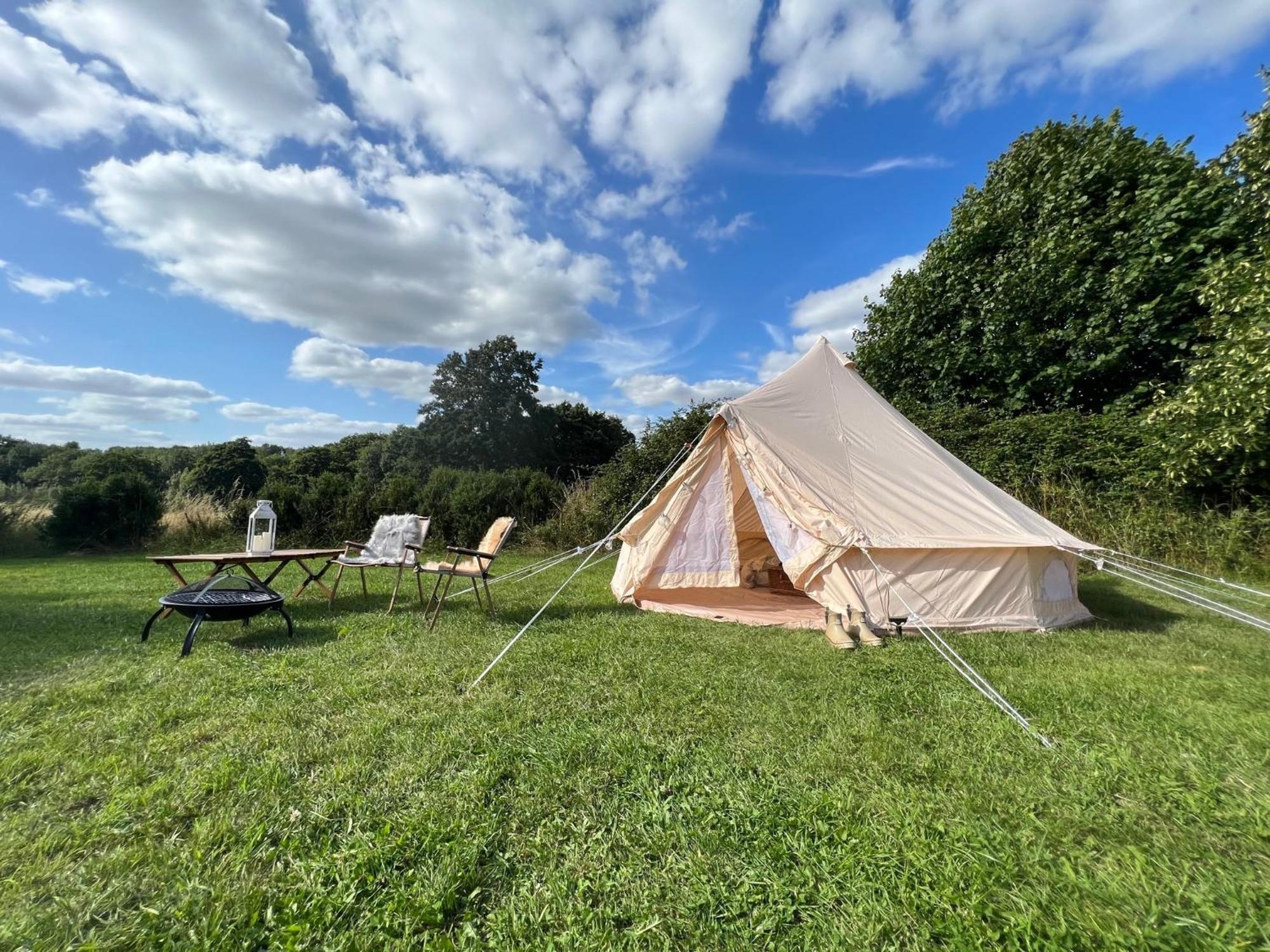 Bell Tent 4m Fossewold Farm Campsite Moreton-in-Marsh